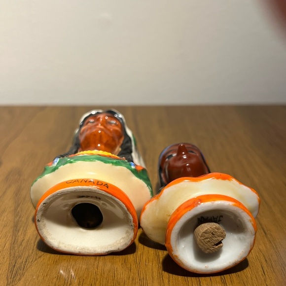 Vintage Ceramic Indian Chief and Woman Salt Pepper Shakers - Picture 5 of 7